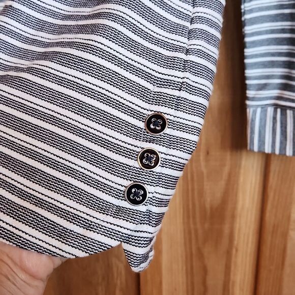 NEW Talbots Long Sleeve Striped Turtleneck Tunic Shirt, XS, Black & White - Picture 3 of 10